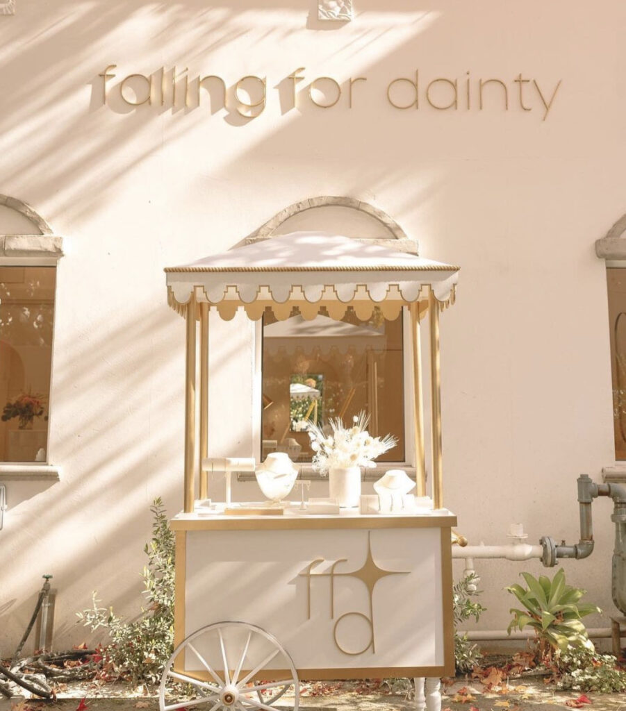 Falling for Dainty