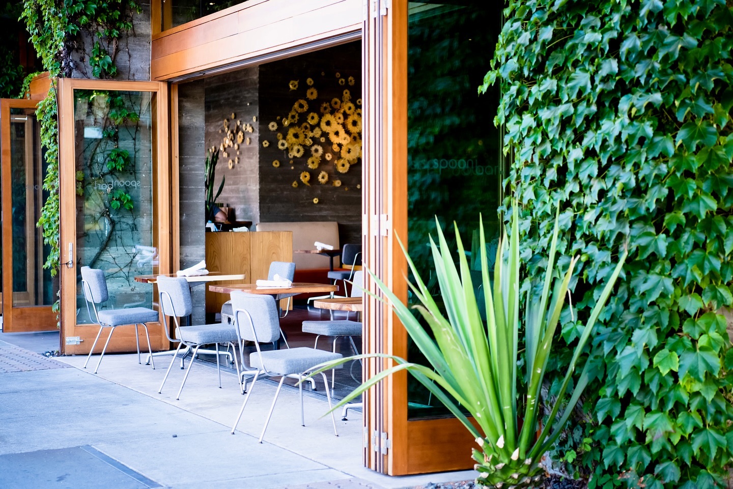 Events Crack, Sip & Support: A Crab Feed for Fire Relief