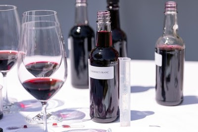 Eventos Craft Your Own Blend at Robert Young Winery