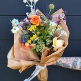 Bouquet Building With Chloe