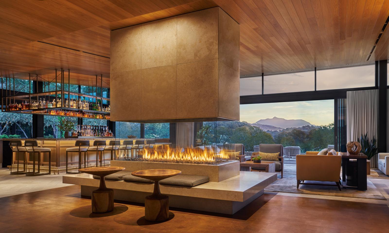 MHB 4 - LOBBY - 01 - 0525 vAO1 Meetings