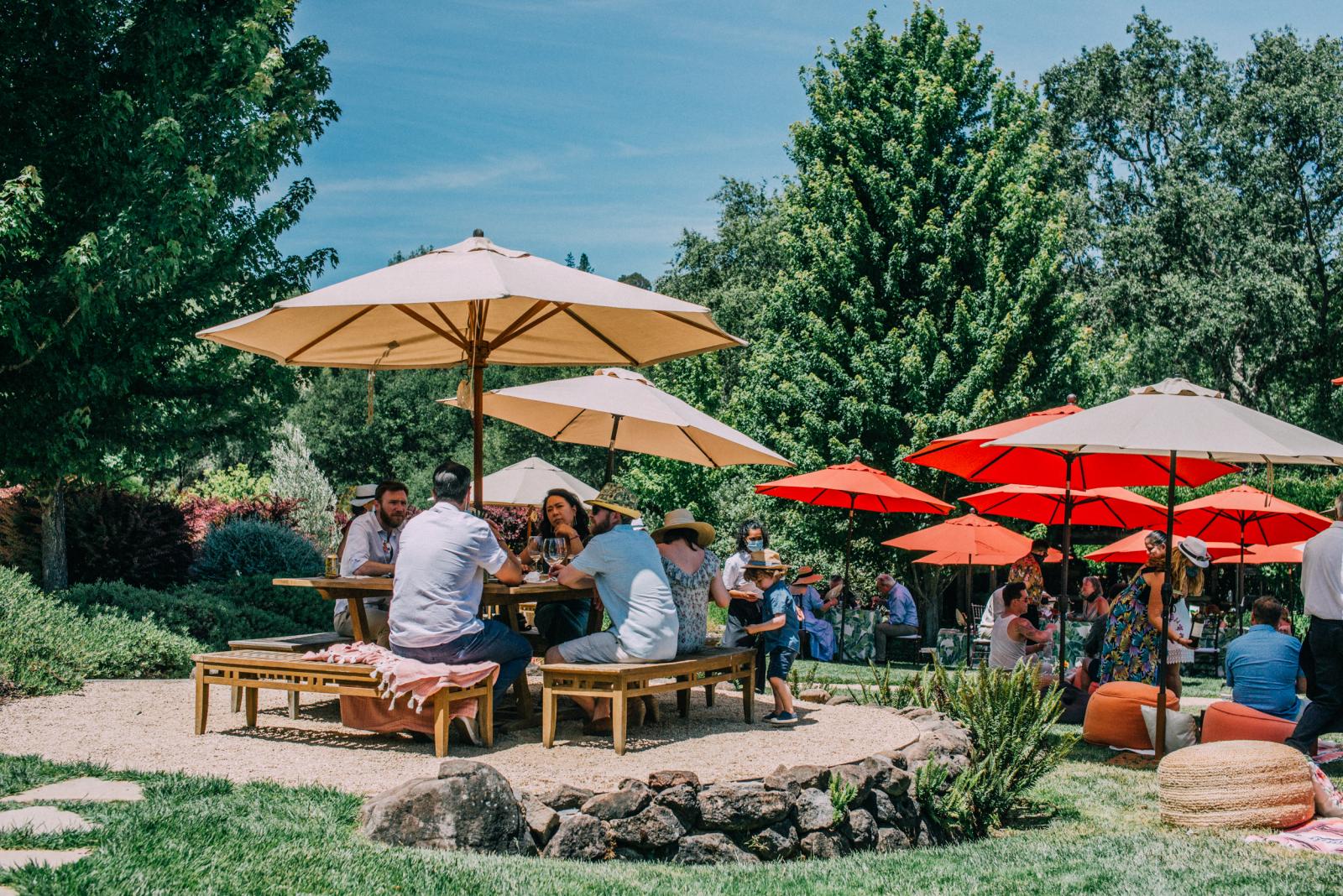 Eventos Summer Sundowner Music Series at Lambert Bridge Winery