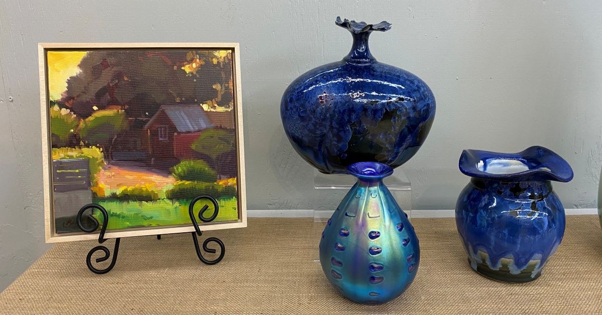 Celebra las fiestas con una exposición de arte Celebrate the Holidays with Art Exhibit