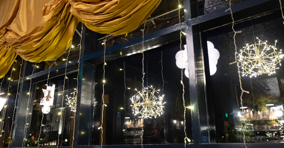 12 días de champán en el bar de burbujas de Healdsburg 12 Days of Champagne at the Healdsburg Bubble Bar