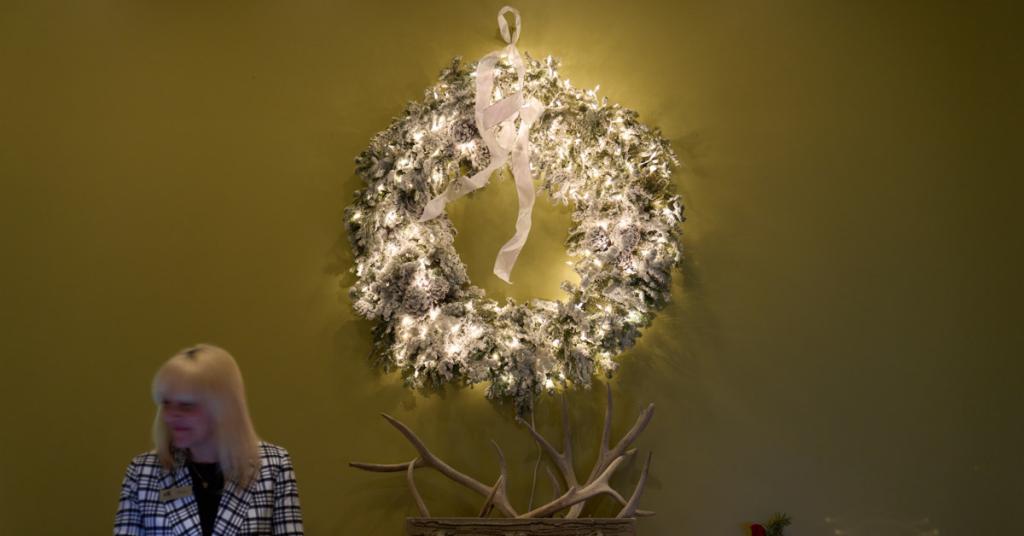 Hotel Healdsburg Gift Wrapping Service