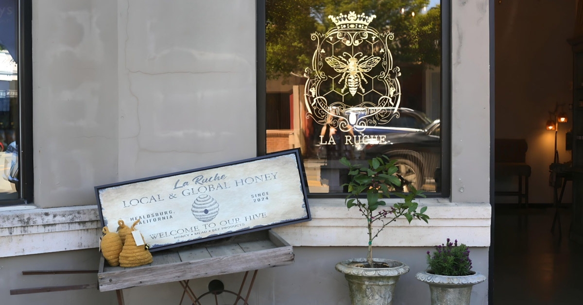 El sabor dorado del hidromiel en La Ruche The Golden Taste of Mead at La Ruche