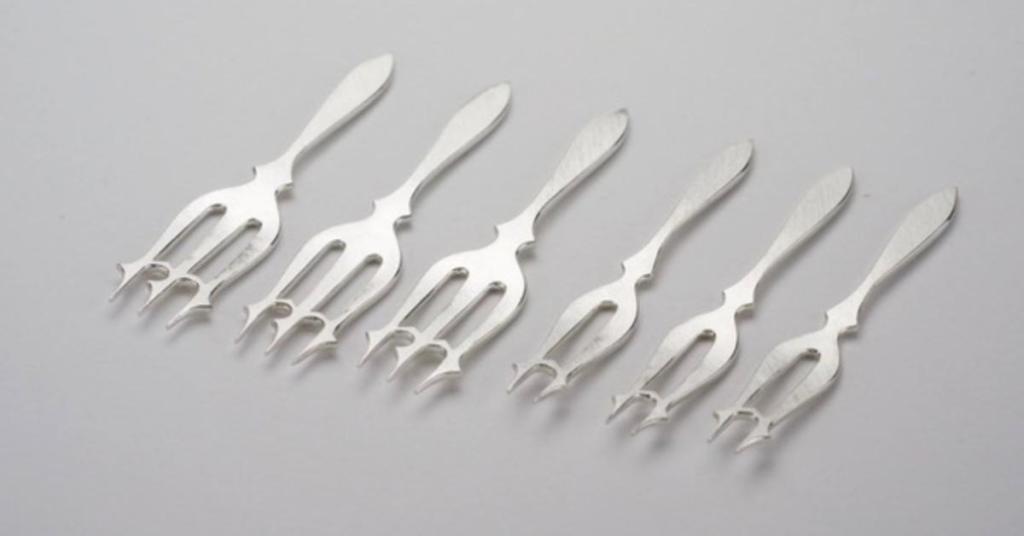 Holiday Shopping Trail Map: Art Gifts Under $300 Holiday Shopping Trail Map: Art Gifts Under $300